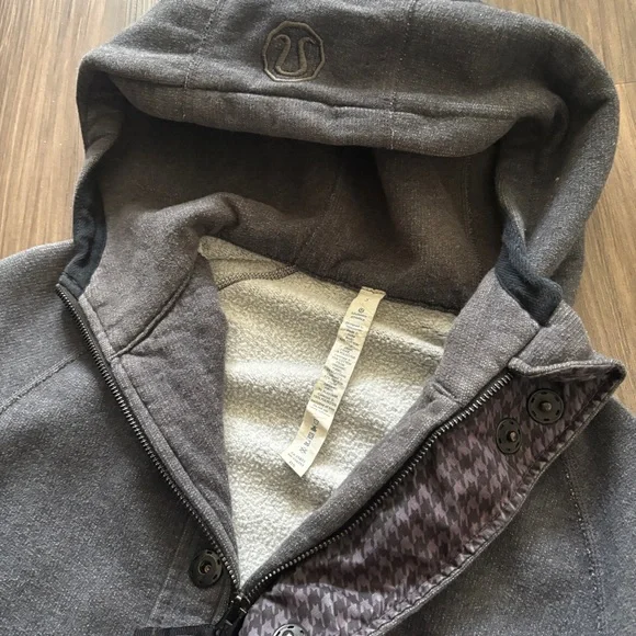 Lululemon Men's Deep Cove Full Zip Charcoal Gray Hoodie - Picture 7 of 13